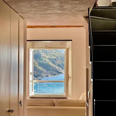Baia Del Silenzio Terrazza Vista Mare Apartman *
